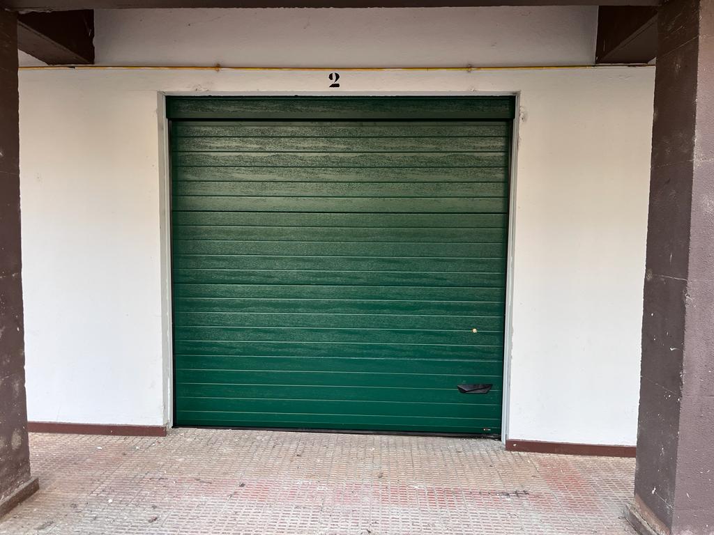 Ejemplo de Instalación de puerta de garaje.